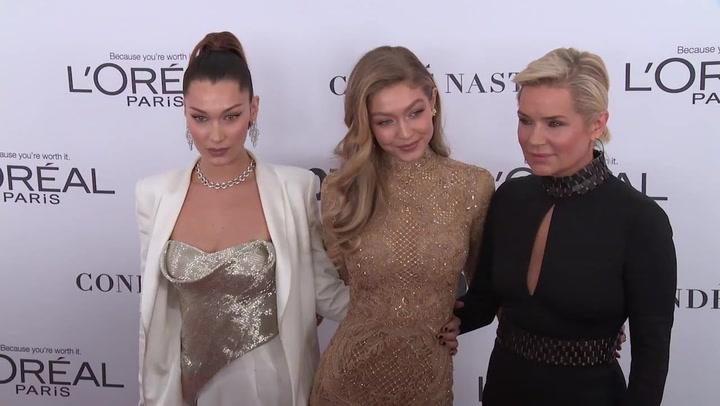 Thumbnail for Ez az álomszép nő Gigi és Bella Hadid édesanyja,Yolanda Hadid