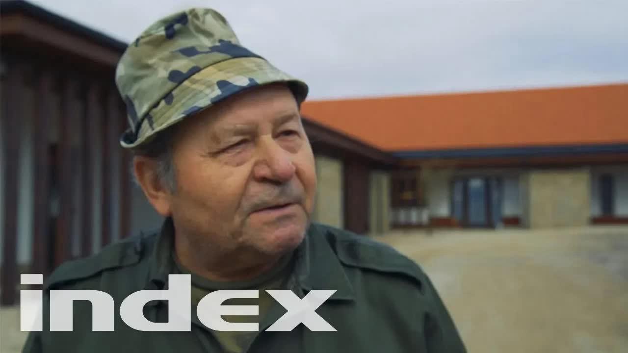 Lajos bácsi elvan csendesen