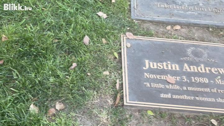 Thumbnail for Porcelánmacska vigyázza Andy Vajna örök álmát