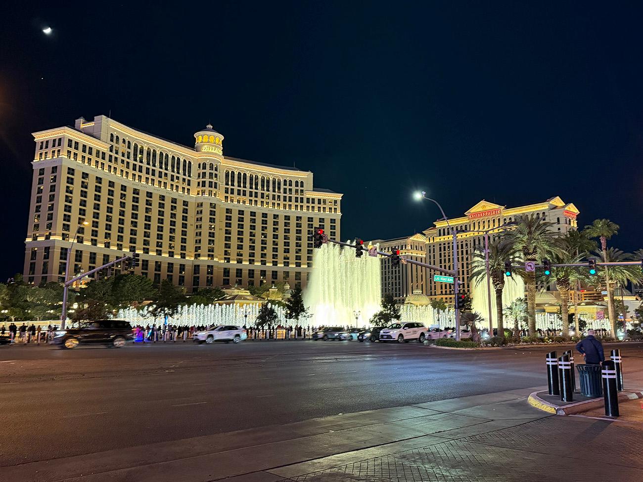 Thumbnail for A fények és a szórakozás sugárútja: A Las Vegas Strip