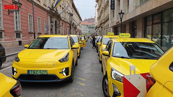 Thumbnail for Taxis tüntetés a Városházán
