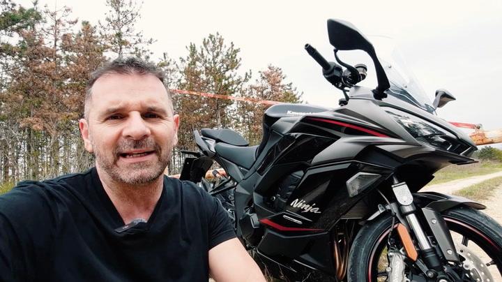 Thumbnail for Dodor a Kawasaki Z1100 SX SE-ről