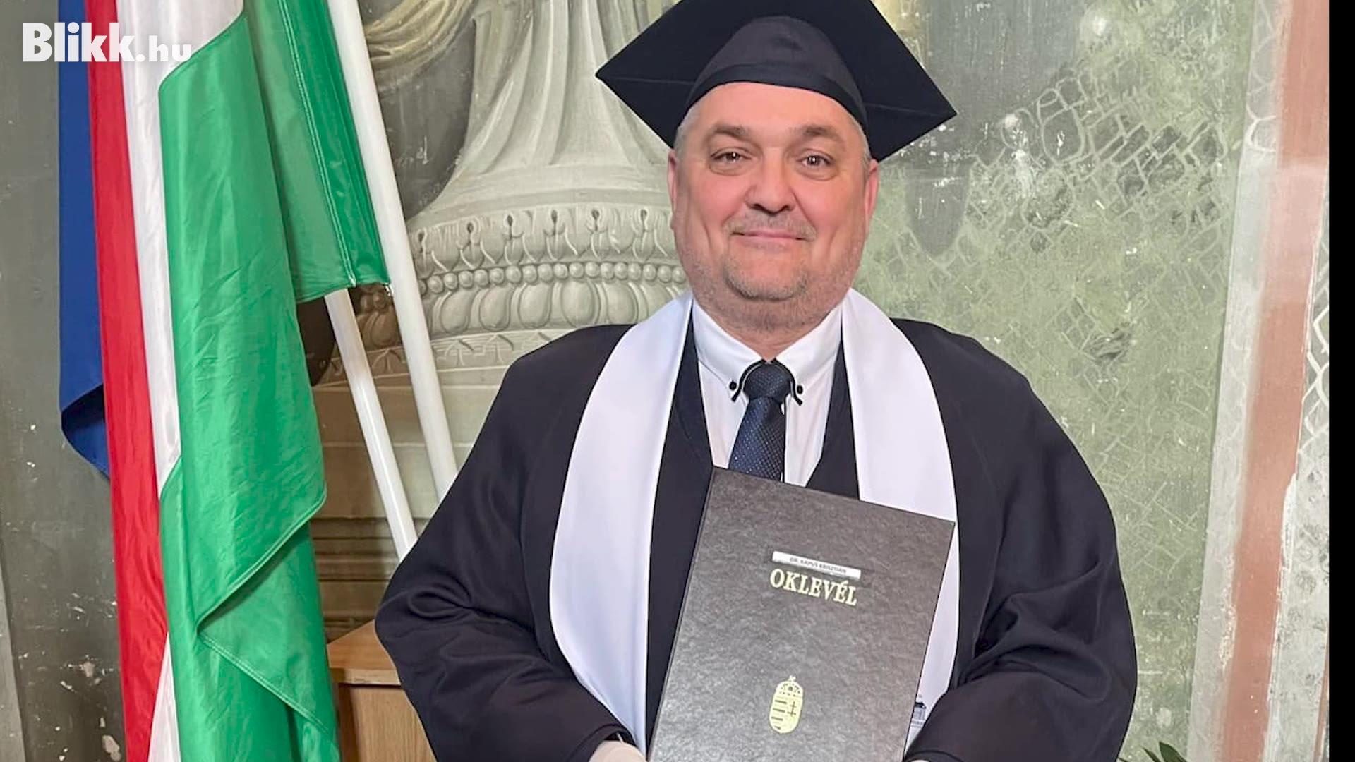 Egy ember, 27 diploma: Dr. Kapus Krisztián thumbnail