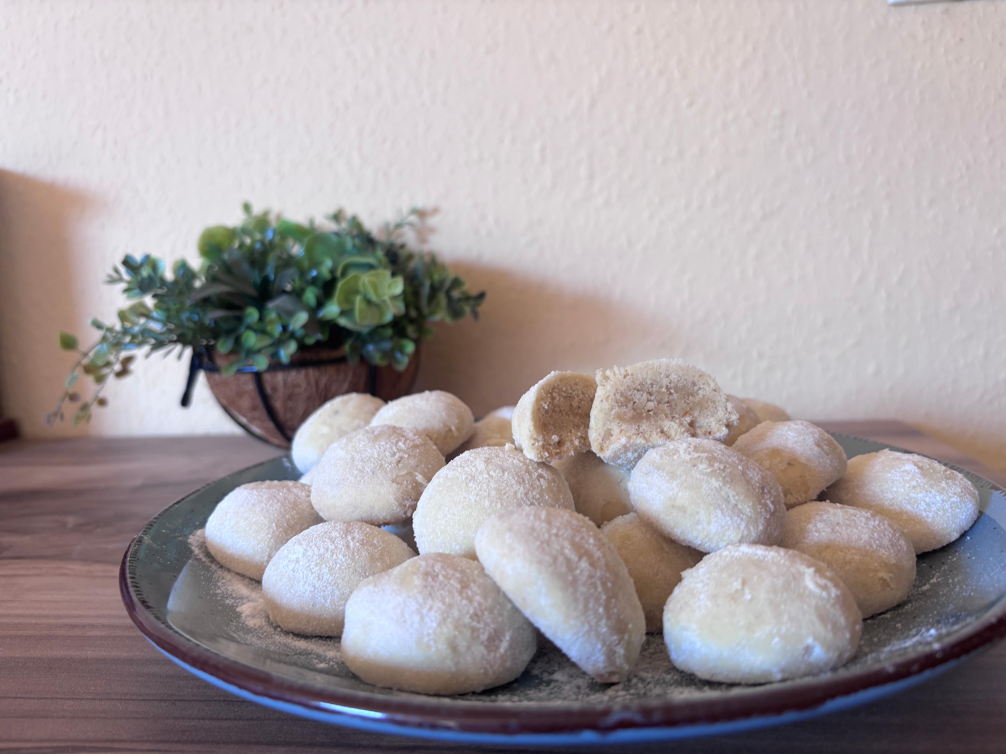 Thumbnail for Mandulás hógolyó