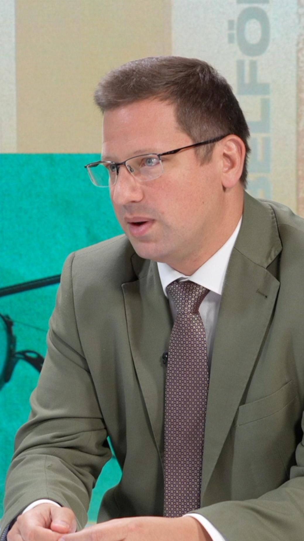 Gulyás Gergely: Magyar Péterrel nem vagyunk barátok!