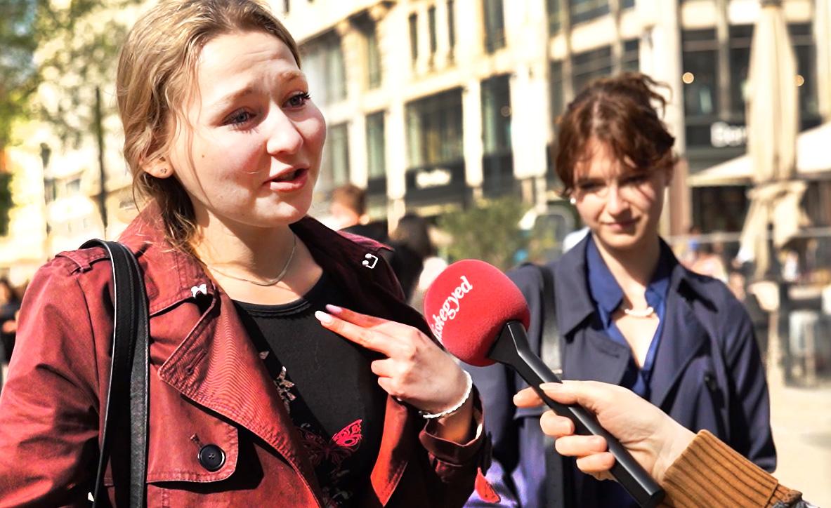 Thumbnail for Divatötlet: Anyu és a nagyi retró ruhadarabjait is beveti az utca embere