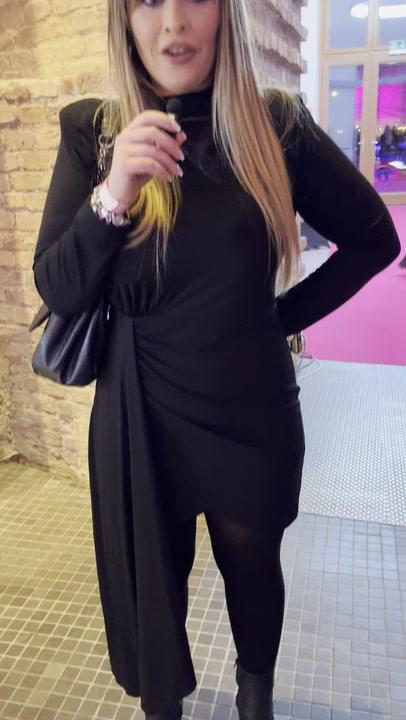 Thumbnail for Azta, 15 kilót fogyott Király Linda és ennyire karcsú már