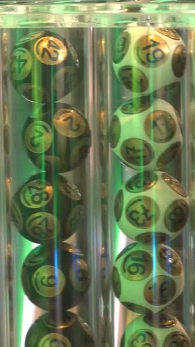 Megnéztük, lehet-e csalni a lottósorsoláson