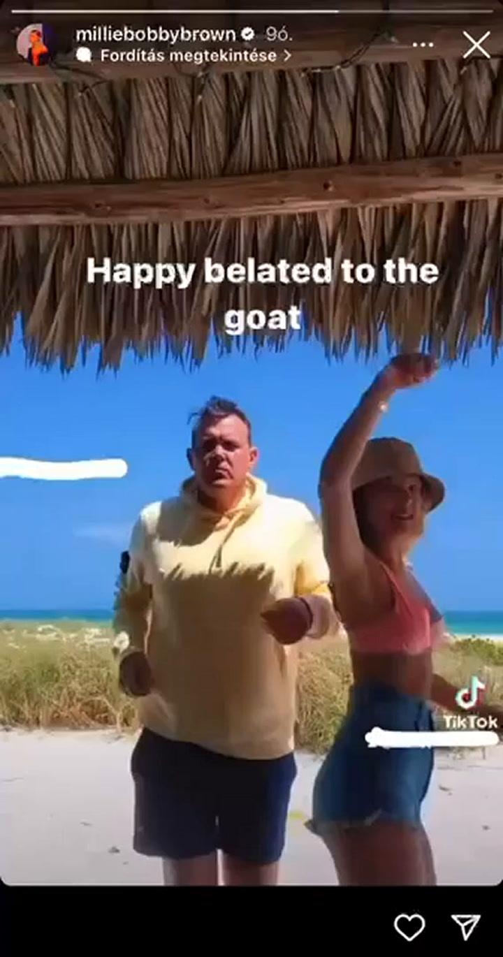 Thumbnail for Millie Bobby Brown bikiniben táncol