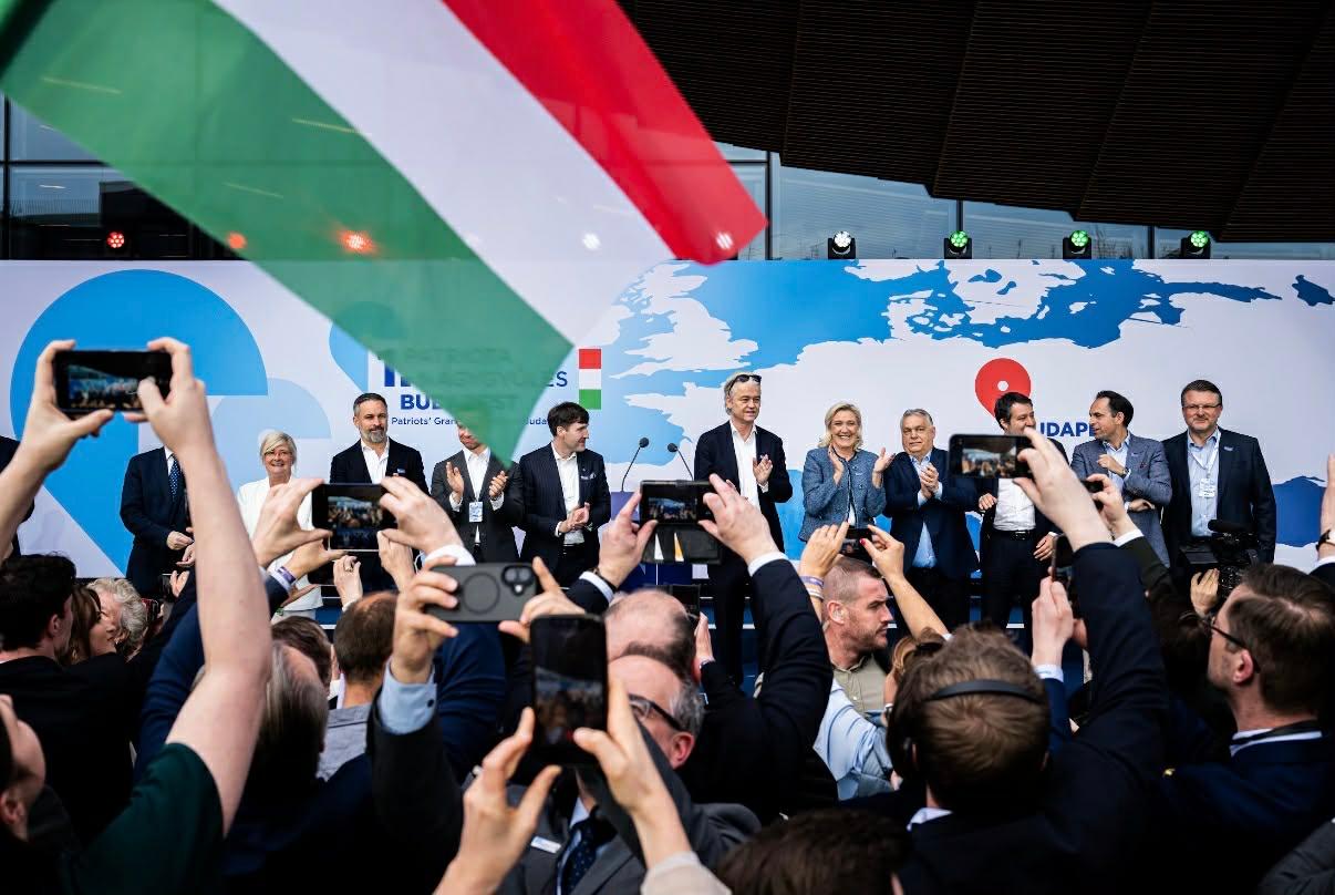 Thumbnail for Orbán Viktor: Súlyos dolog Szijjártó Péter lehallgatása