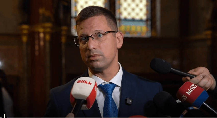 Thumbnail for Gulyás Gergely elmondta a Blikknek, tud-e alkalmasabb személyt Orbán Viktornál a Fidesz vezetésére