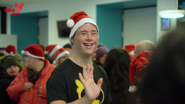 Thumbnail for Rockot hozott a Mikulás a Down Alapítványhoz - Blikk Szív