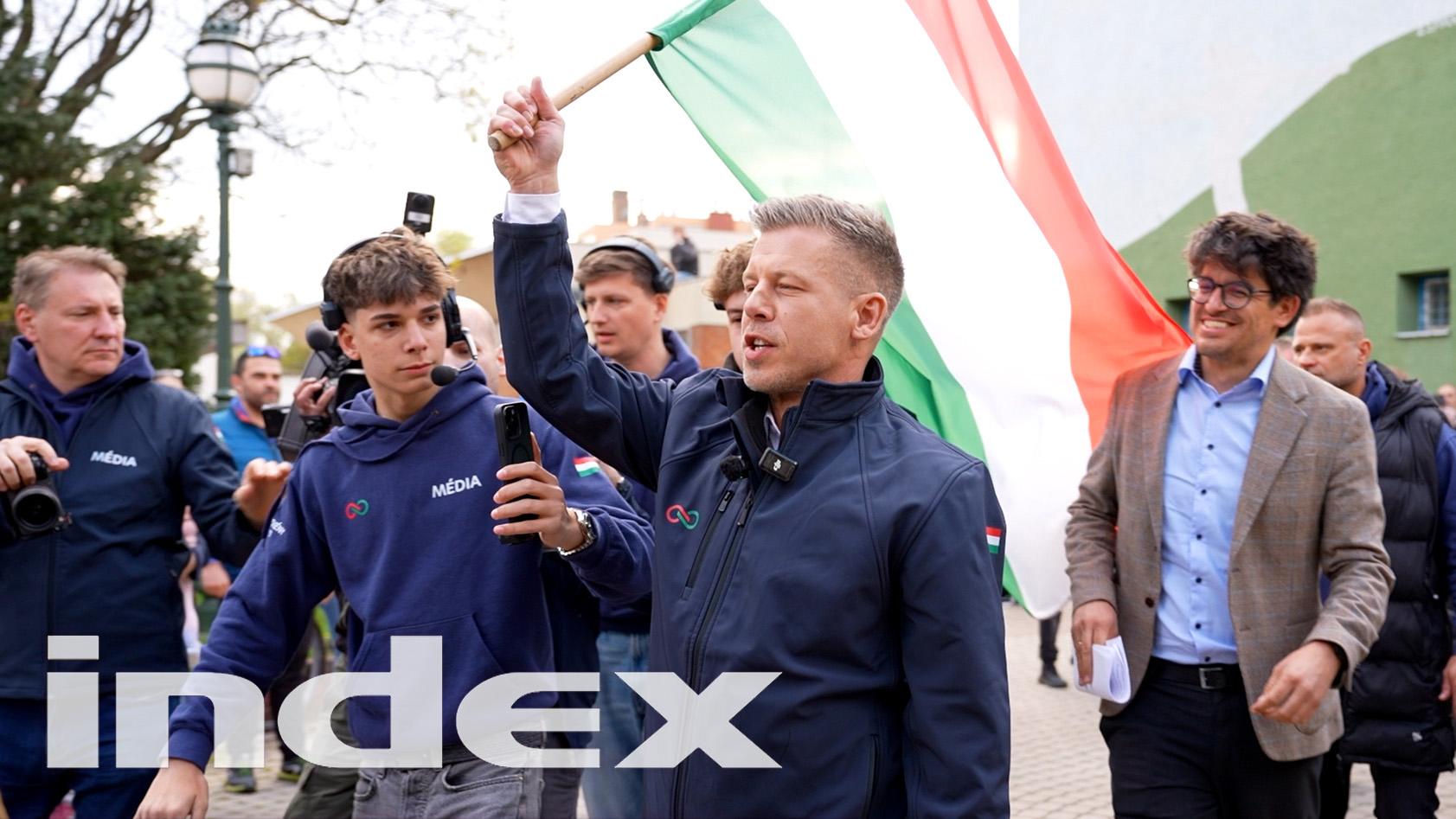 Thumbnail for „Bárki nyer vagy veszít, félek attól, hogy mit tesz a másik, mert a magyarok nem tudnak veszíteni”